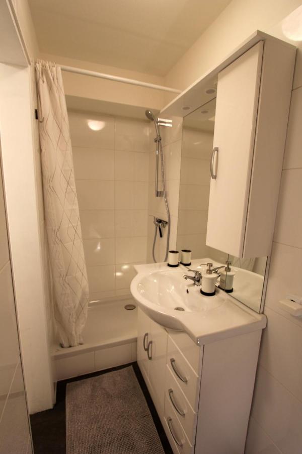 Wunderschoen Zwischen Ortsausgang Und Waldesrand Gelegene, Schoene Apartments แฮร์โซเกนราธ ภายนอก รูปภาพ